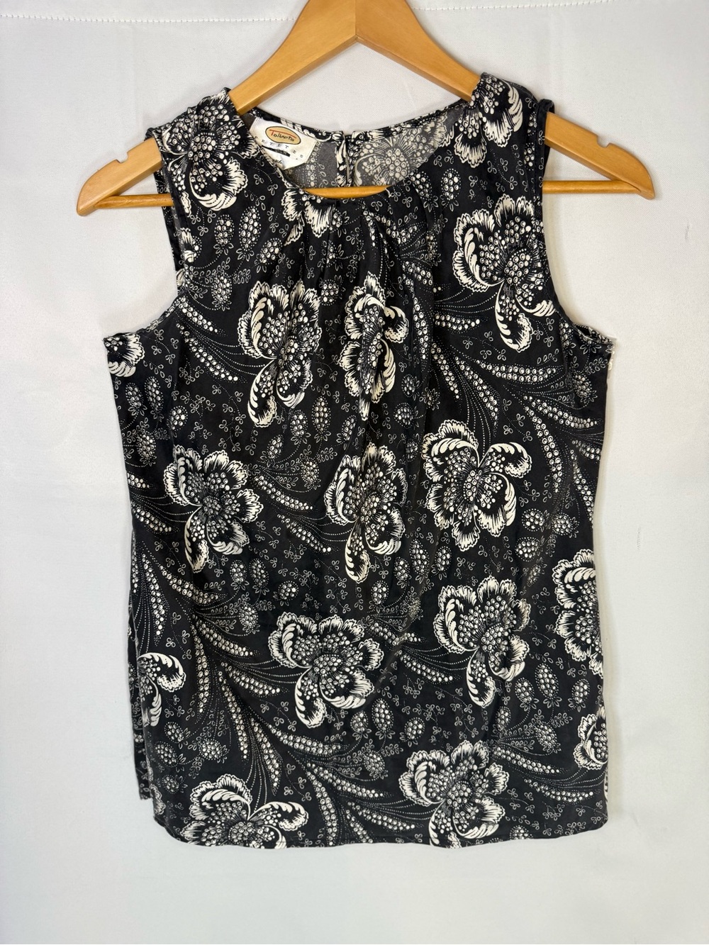 Talbots - Lightweight Silk Black & White Floral Sleeveless Blouse -Size 8 Petite